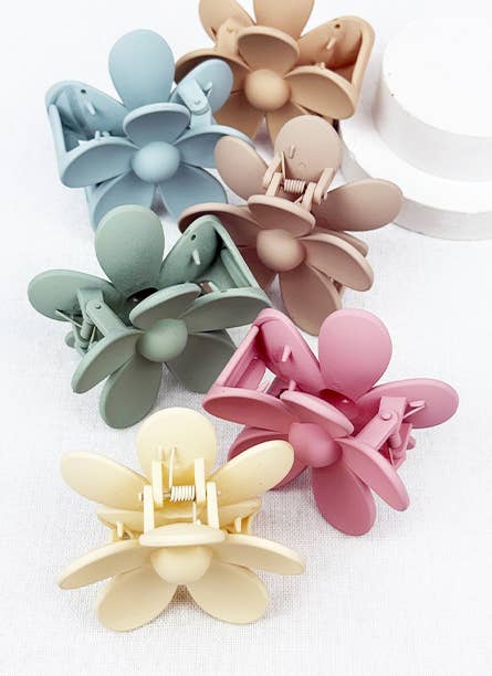 Matte Tone Daisy Hair Claw Sets