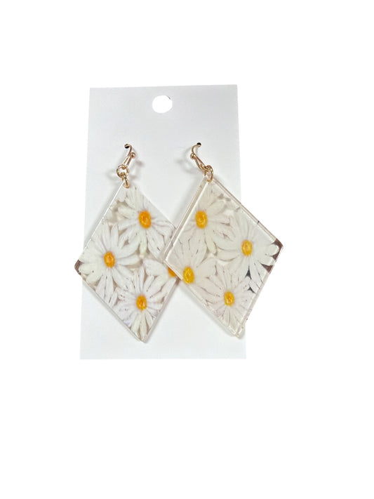 Diamond Shape Daisy Earring