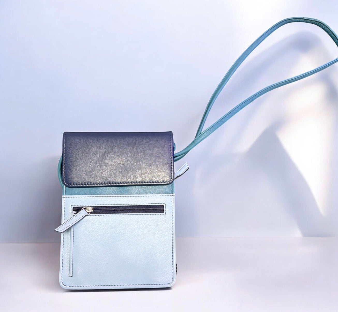 ILI Multi Pocket Genuine Leather Crossbody—RFID Blocking