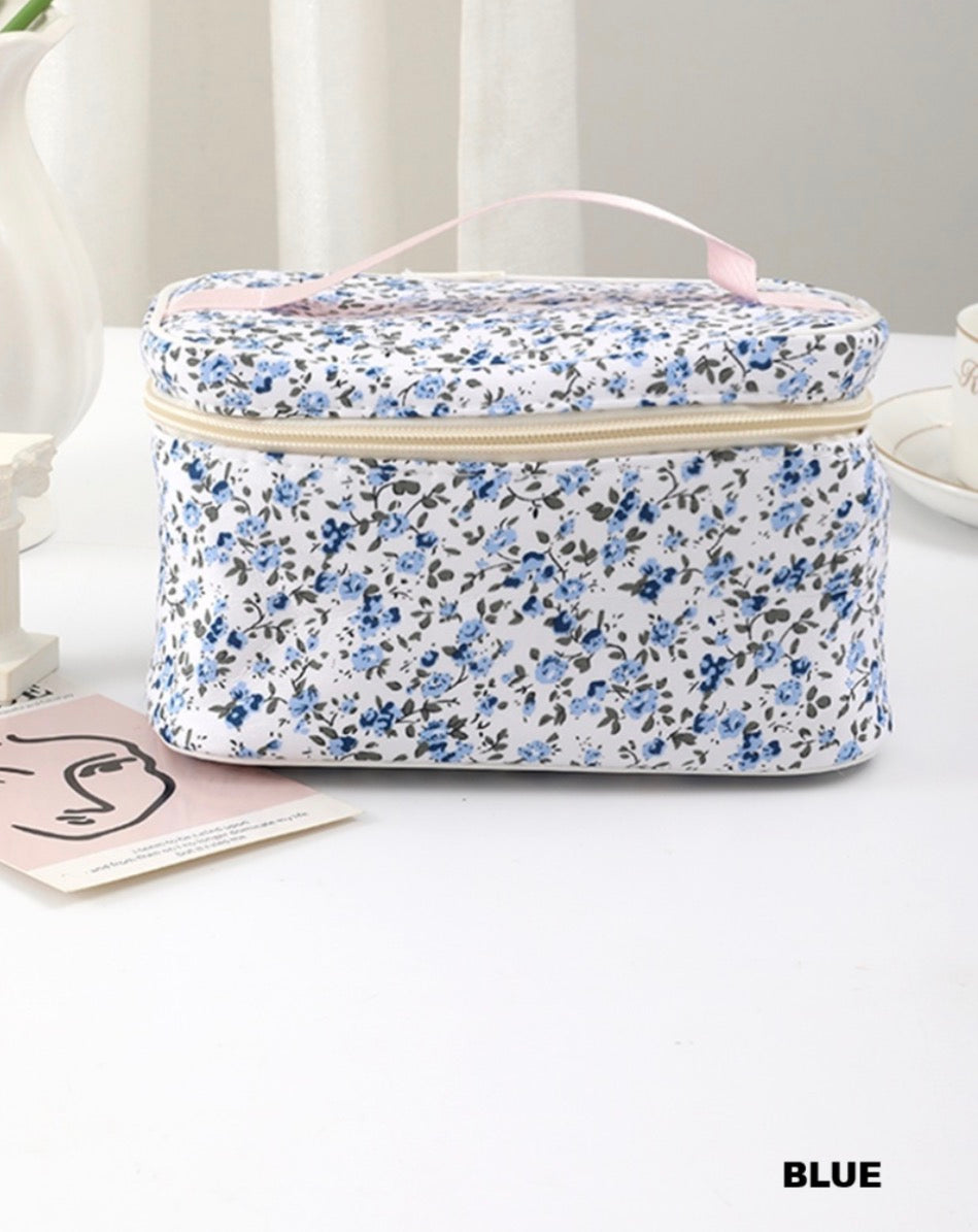 Ditsy Quilted Floral Makeup Bag