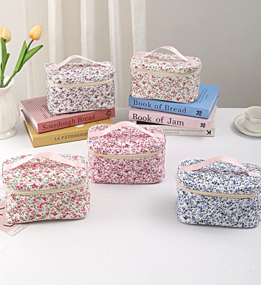 Ditsy Quilted Floral Makeup Bag