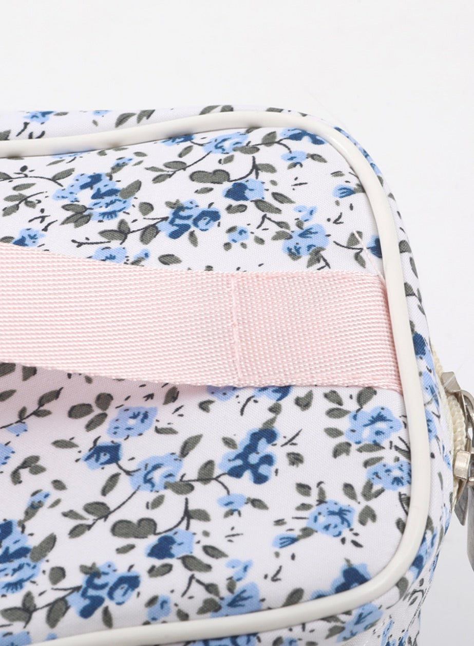 Ditsy Quilted Floral Makeup Bag