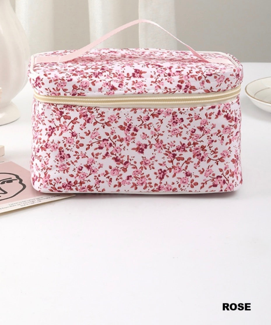Ditsy Quilted Floral Makeup Bag