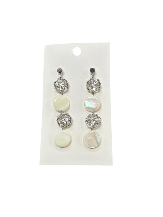 SILVER PEARL DROP EARRINGS
