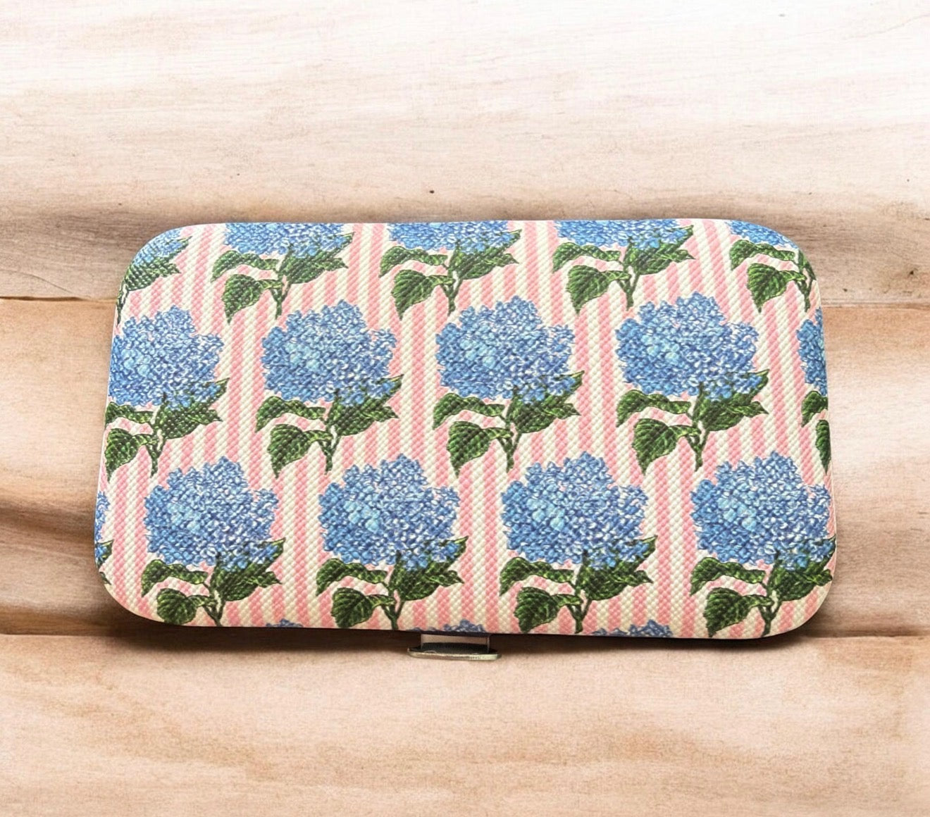 Simply Southern - 
MANICURE SET