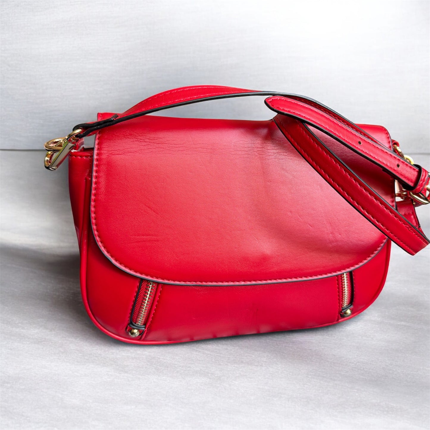 Jen&Co Sleek Leather Crossbody
