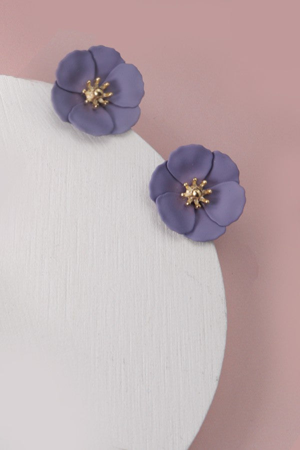 MATTE SOFT FLOWER STUD EARRING