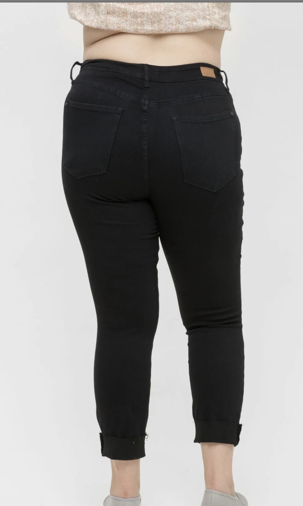 Judy Blue BLACK Mid-Rise - FB1830