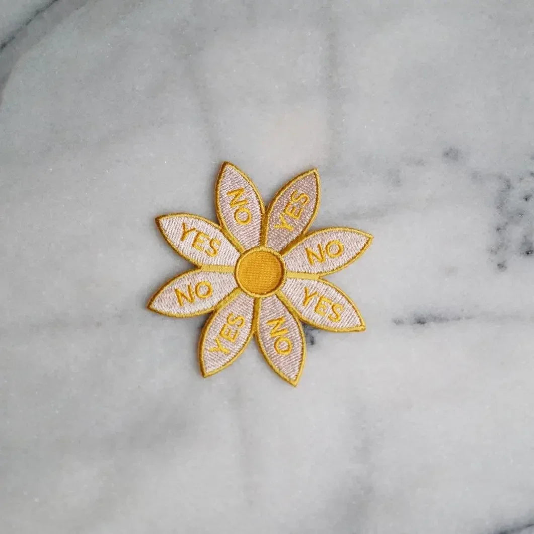 Daisy Patch, Loves Me, Loves Me Not
